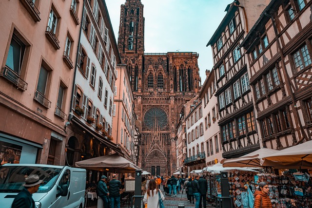 Fichier:Cathedrale-Strasbourg.jpg